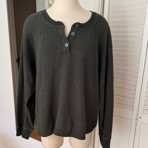 Old Navy Dark Olive Green Waffle Knit Henley Sweater